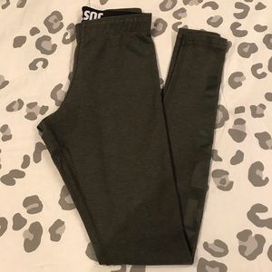 NWOT Nike Olive Green Leggings